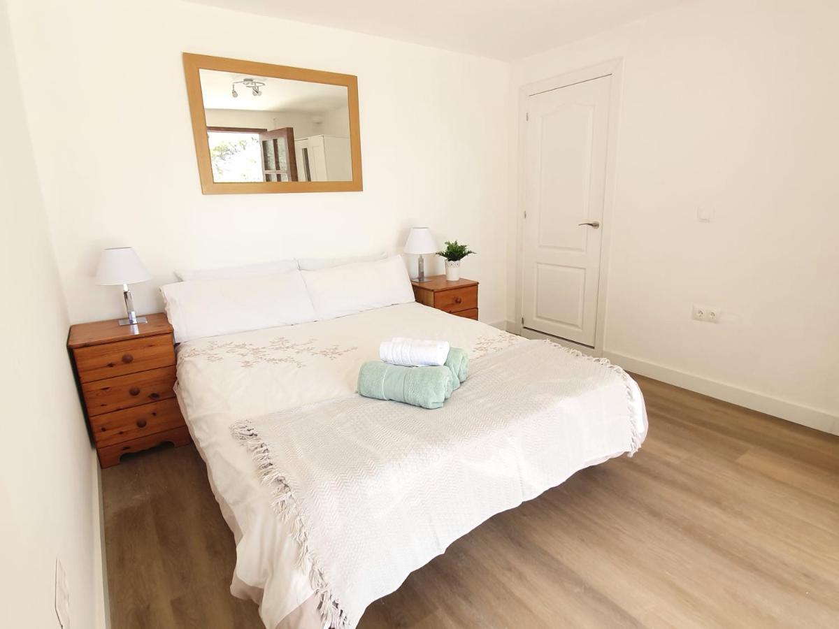 Beautiful 5 Bedroom Villa With Private Pool With Stunning Sea Views, Walking Distances To Shops Restaurants Beach Manilva Extérieur photo